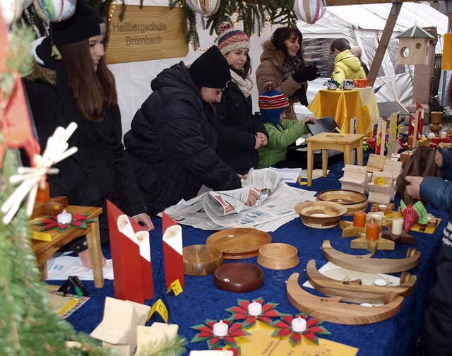 Am Stand der Hellbergschule gab es ein...en aus der schuleigenen Schreinerei.    | Foto: Paul Schleer