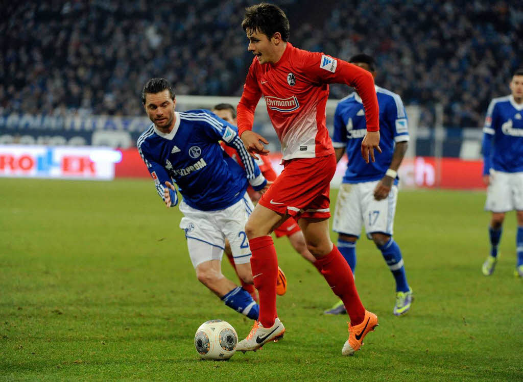 Pflichtsieg fr Schalke und ein weiteres Null-Punkte-Spiel fr den Sportclub: Der SC Freiburg verliert in Gelsenkirchen mit 0:2.