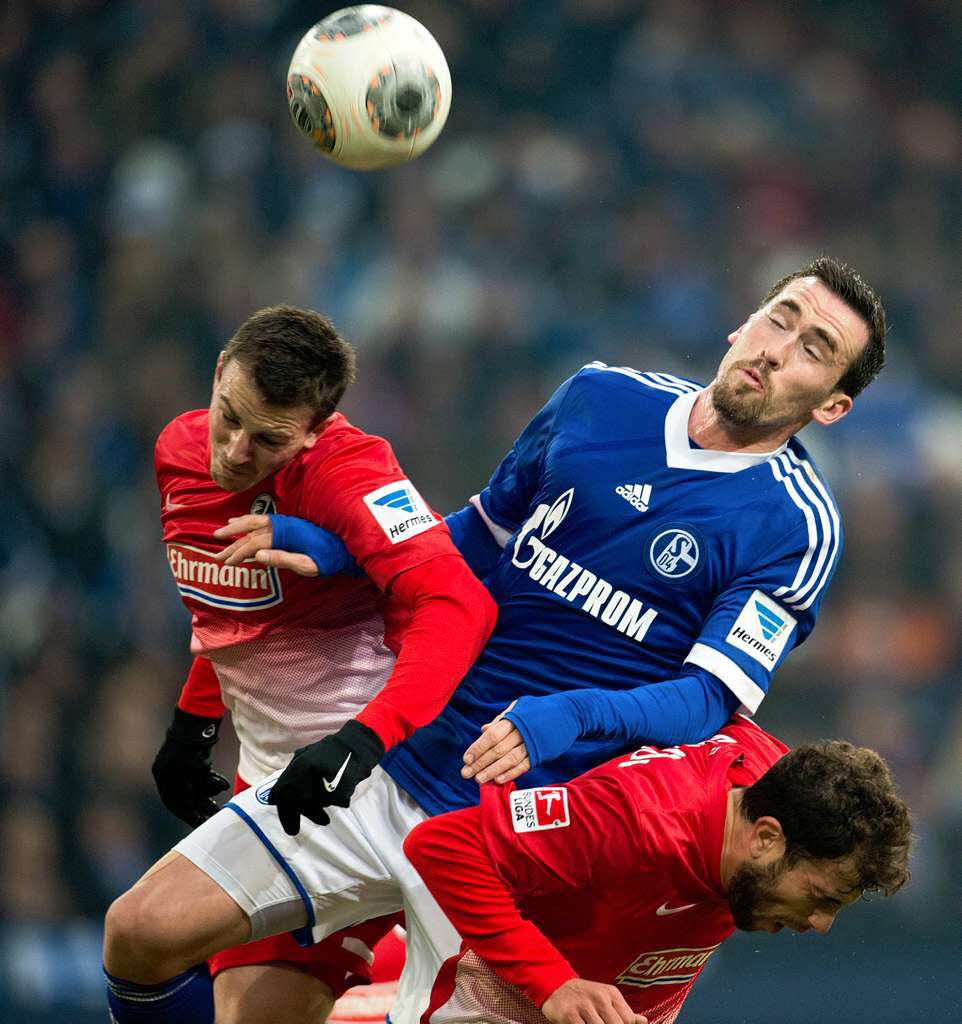 Pflichtsieg fr Schalke und ein weiteres Null-Punkte-Spiel fr den Sportclub: Der SC Freiburg verliert in Gelsenkirchen mit 0:2.