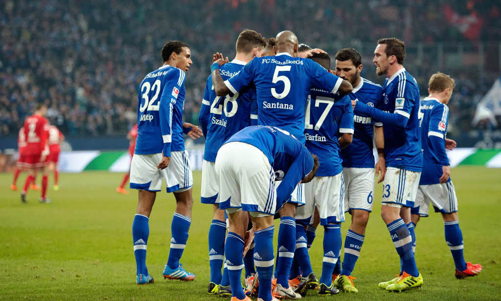 Pflichtsieg fr Schalke und ein weiteres Null-Punkte-Spiel fr den Sportclub: Der SC Freiburg verliert in Gelsenkirchen mit 0:2.