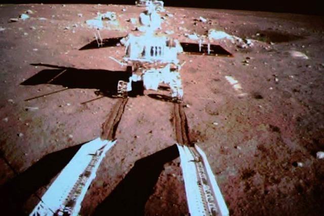 Erfolg fr Chinas Raumfahrt: Jadehase erkundet den Mond