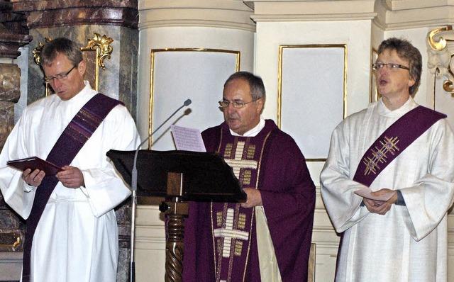 Jochen Kanziorra,  Pfarrer Frank Martin und Michael Stemann.   | Foto: haberer