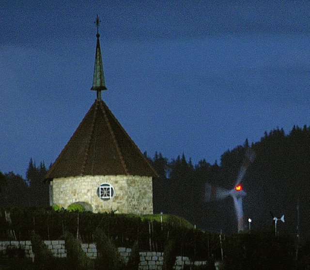 Weithin sichtbar war bislang nachts die lbergkapelle.  | Foto: Gollrad