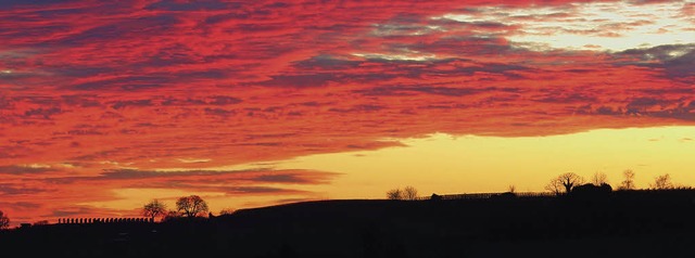 Fantastischer Sonnenuntergang am Kaiserstuhl  | Foto: Hans-Peter Ziesmer, Hans-Peter Ziesmer