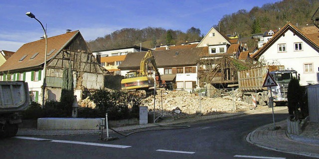 In der Riehenstrae in Inzlingen wurde... Nummer 44 fr den Neubau abgerissen.   | Foto: Jo Hgg