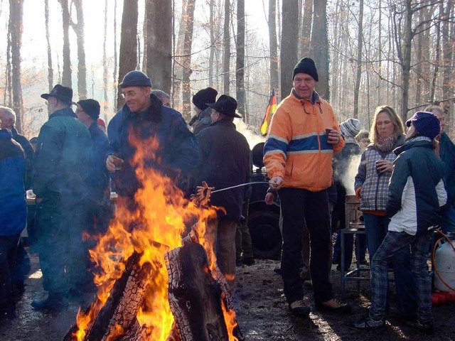 Holzversteigerung &#8211; stets eine V...raktischem, aber auch geselligem Wert   | Foto: langelott