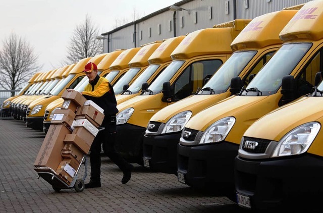Die Paketdienste freut das Geschft.  | Foto: ZB