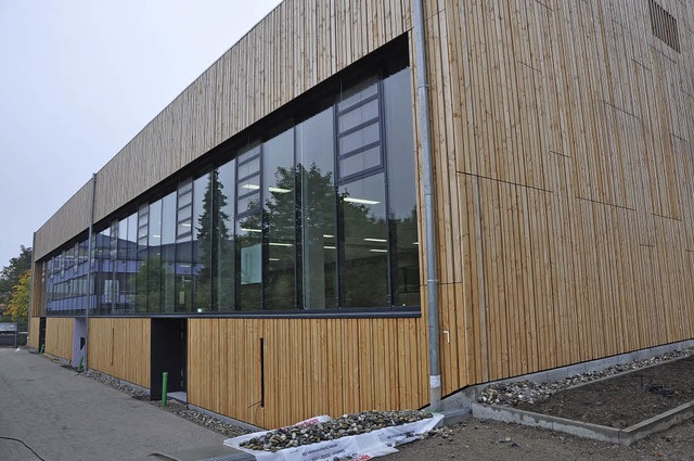 Die neue Belchenhalle in Staufen versc...5000 Euro im kommenden Haushaltsjahr.   | Foto: Rainer Ruther