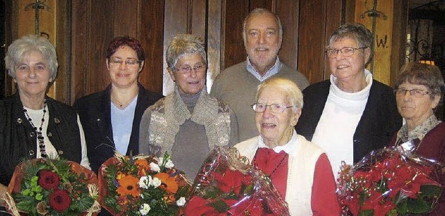 Senioren-Gymnastikgruppe, von links: H...r, Edeltraud Albrecht und Liesel Hipp.  | Foto: Helmut Hassler