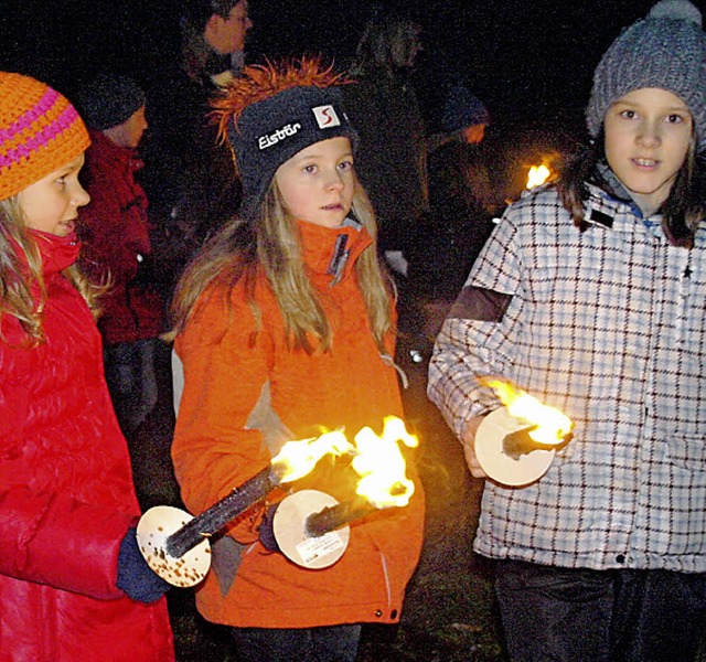 Zum Weihnachtsplausch mit Fackelwander...en Sportplatz in Niederwihl eingeladen  | Foto: Karin Stckl-Steinebrunner