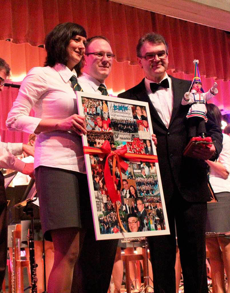 Mrz: Die Stadtmusik Elzach verabschiedet ihren Dirigenten Siegfried Rappenecker (rechts).