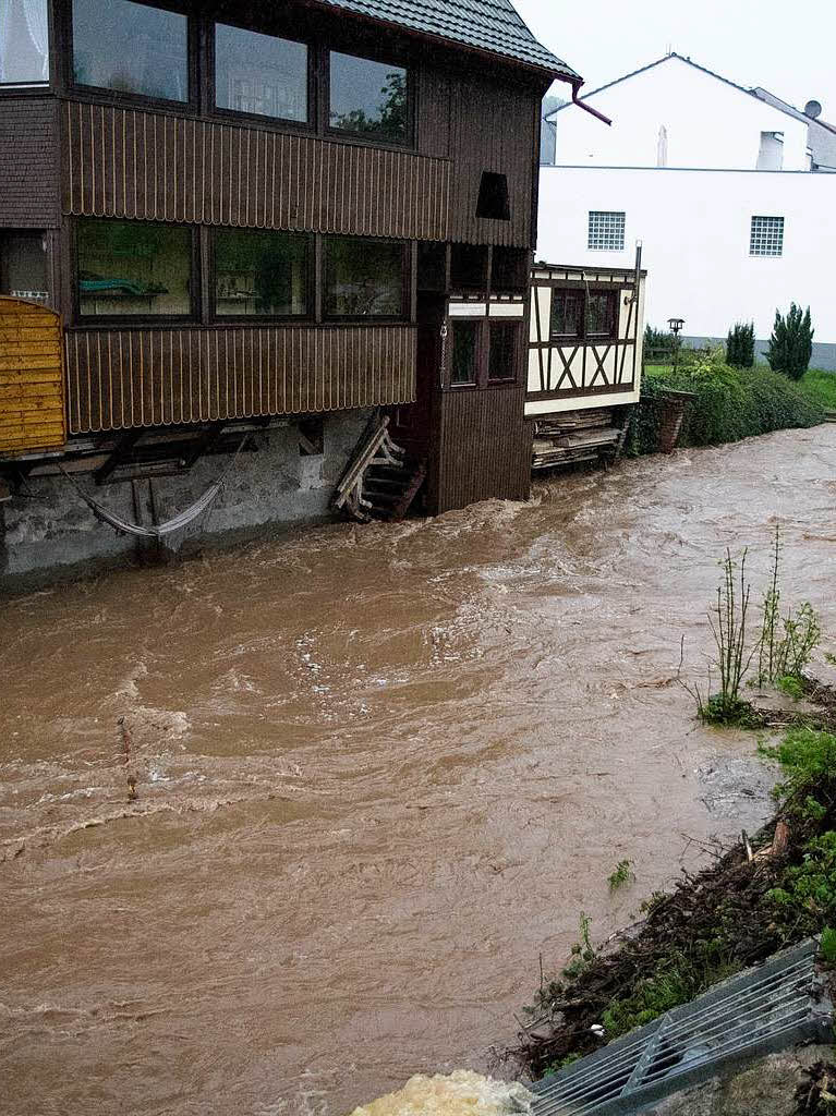 Mai: Kein zahmer Bach, sondern tosendes Wasser in Prechtal.