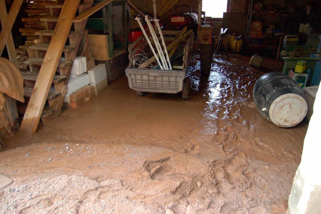 Mai: Und nach dem Hochwasser kommt der Matsch.