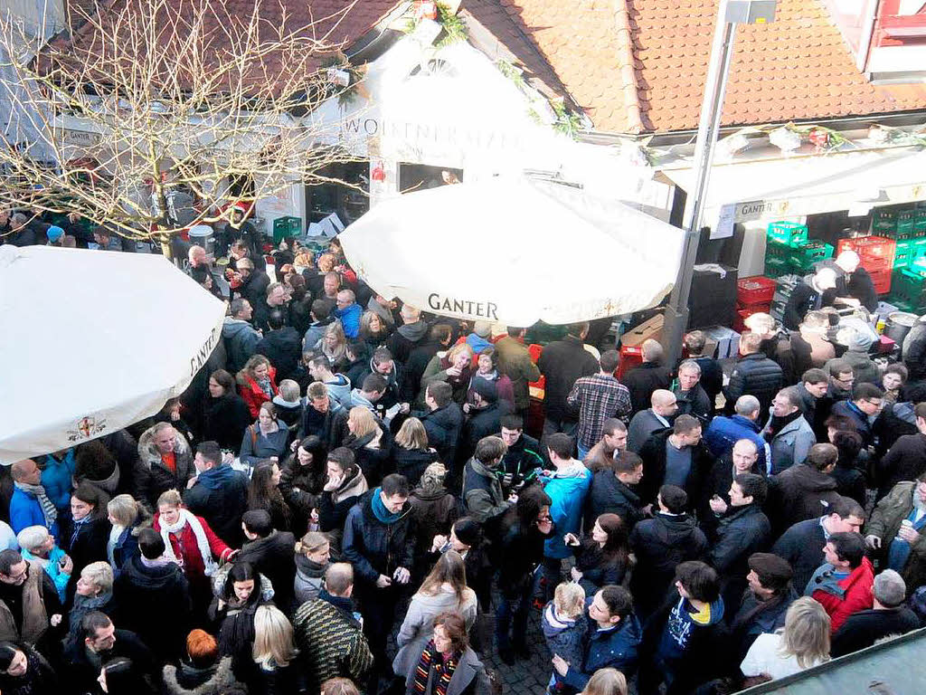 Weihnachtstreff vor dem Bistro Wolkenkratzer in der Marktstrae.