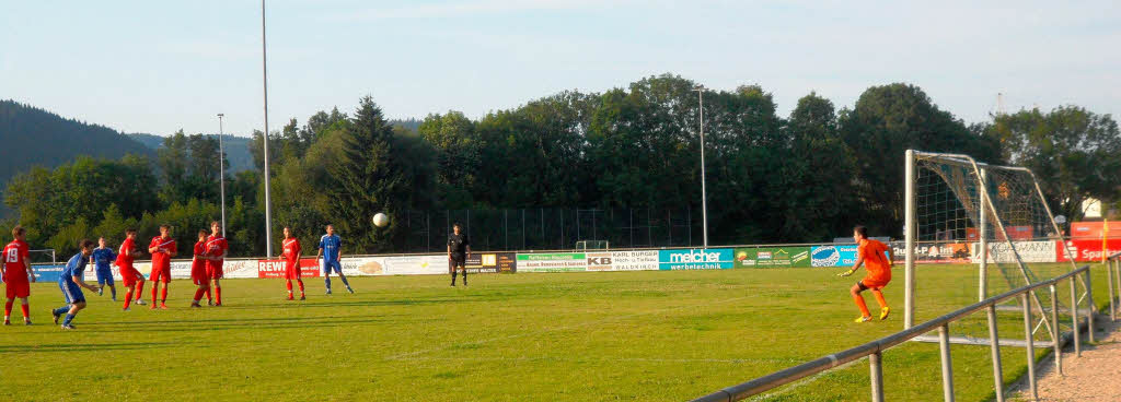 Juli: Beim zweiten Halbfinale des Sommercups des SC Gutach Bleibachs siegte der SV Waldkirch 2 gegen den den FC Sexau souvern mit 2:0.