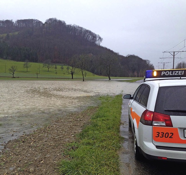 Ein bisschen berschwemmung gab&#8217;s bei Muttenz.   | Foto: Polizei BL