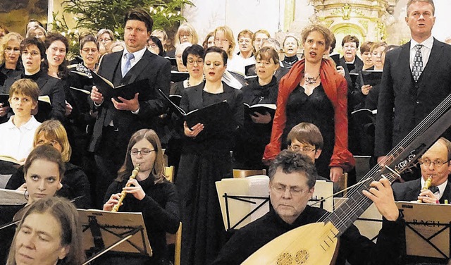 Mitglieder des Chors und des Barockorc...tag (Alt) und Hans Jrg Mammel (Tenor)  | Foto: Greudig