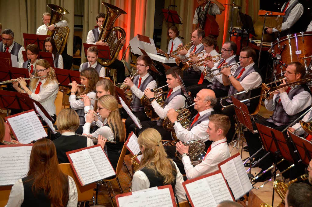 Im Hauptorchester wirken Musiker aller Altersstufen mit.