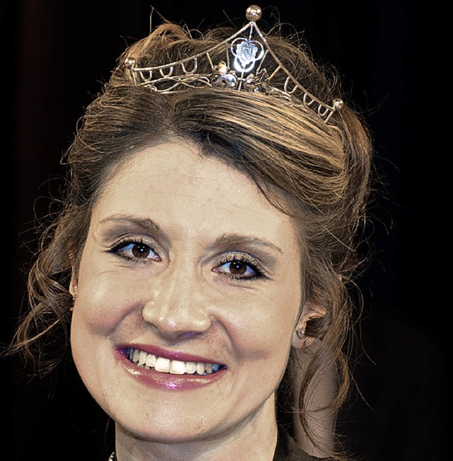 Marie-Luise Wolf ist neue Badische Wei...chen Weinprinzessin Natalie Henninger.  | Foto: Gerold Zink