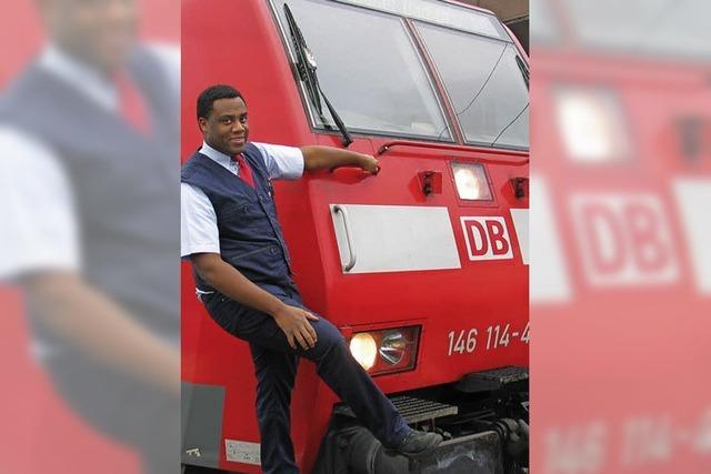 Ausbildungsberuf Lokomotivführer: Sebastian Walling ist voll konzentriert auf der Schiene