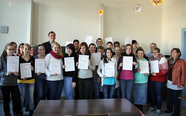 Die Klassen 9a und 9b der Friedrich-Ebert-Schule...  | Foto: zvg