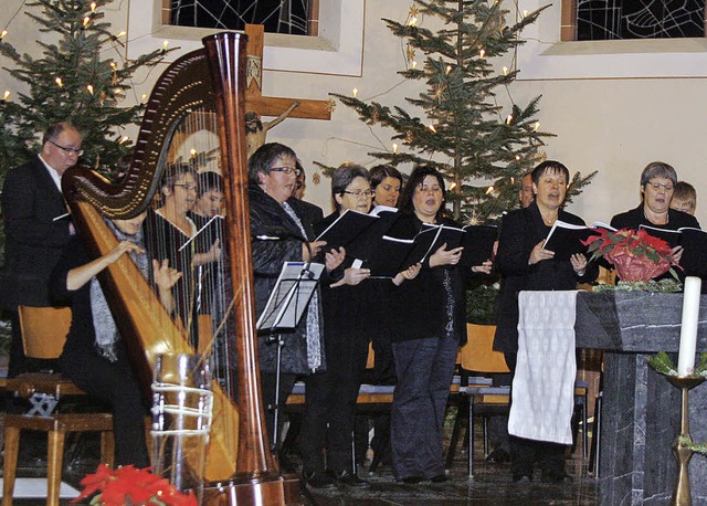 Gelungener Auftritt in der St. Peter u...chor unter Leitung von Klaus Tiesler.   | Foto: heidi fssel