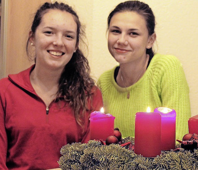 Olivia Parker (links) hat sich mit Val...utsch-russisches Weihnachten gefreut.   | Foto: Ute Kienzler