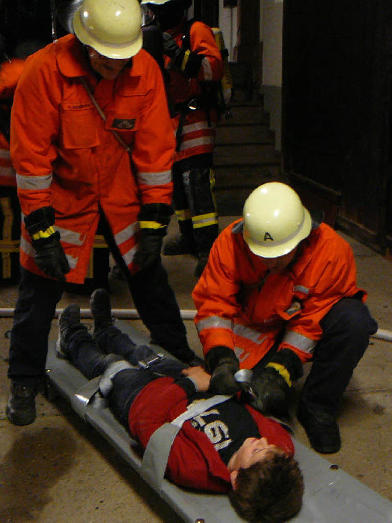 Abschlussbung der Feuerwehr Blansingen: Alle  Feuerwehrabteilungen sorgen dafr, auf dem aktuellen Stand zu bleiben.