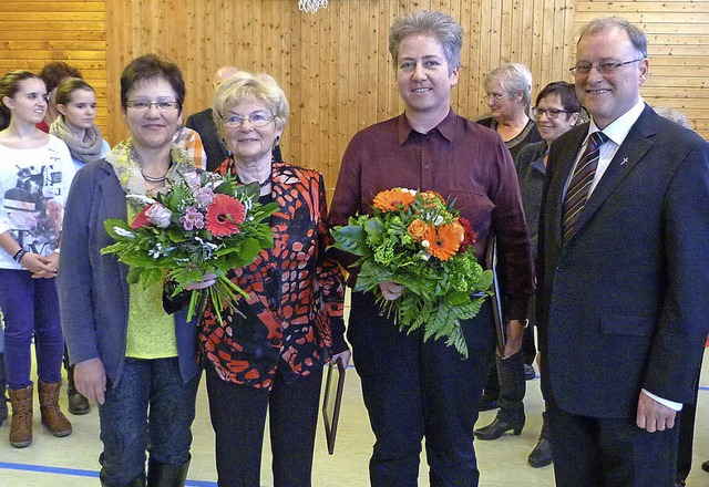 Die Vorsitzende des Kirchenchores Mari...aktive Mitgliedschaft im Kirchenchor.   | Foto: christine weirich