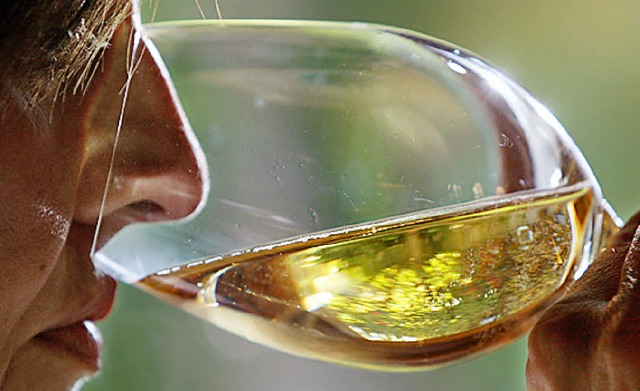 Eine App bietet Hilfe bei der Suche nach dem richtigen Wein.   | Foto: DPA