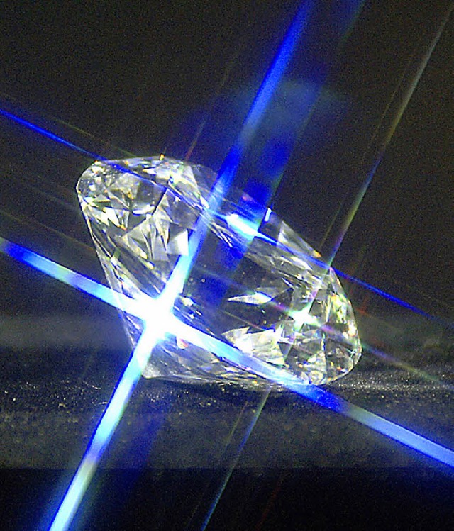 Auf der Erde sonst  nur  grer zu haben: ein Diamant   | Foto: ddp