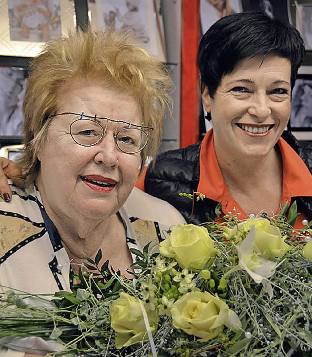 Daniela Nietzel verabschiedet Christl Grber in den Ruhestand  | Foto: Sylvia-Karina Jahn