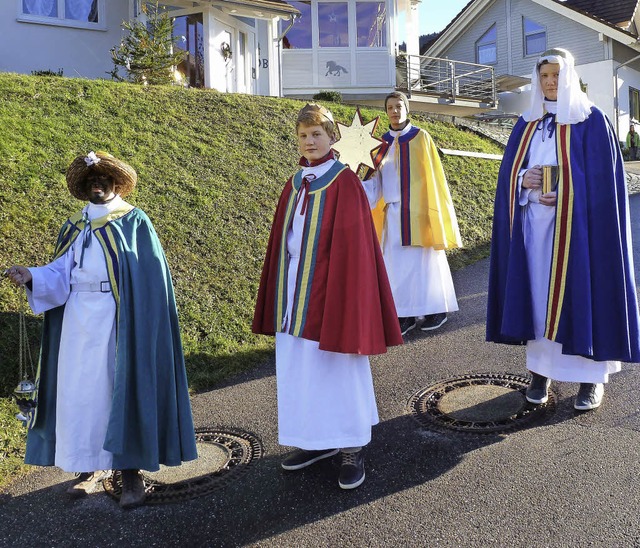 Sie sind derzeit auch in Mnstertal wi...Heiligen Drei Knige als Sternsinger.   | Foto: Eberhard Gross