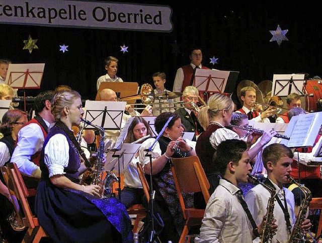 Die Trachtenkapelle Oberried bot bei i...Solist beim &#8222;Tuba Muckl&#8220;.   | Foto: Monika Rombach