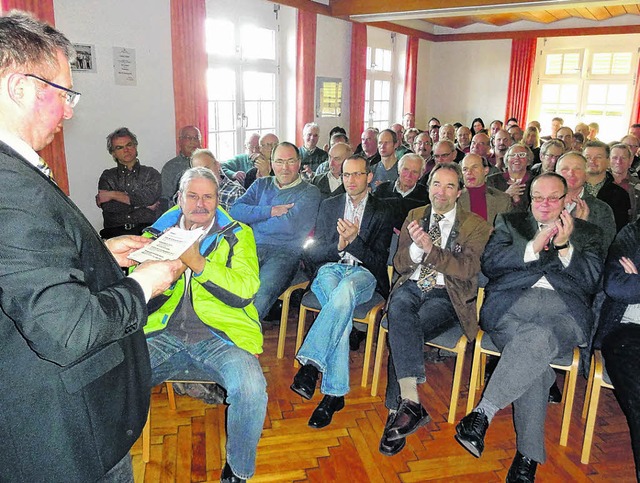 115 Zuhrer fanden sich zur traditione...mt des Ortsvorstehers zu kandidieren.   | Foto: Butschle