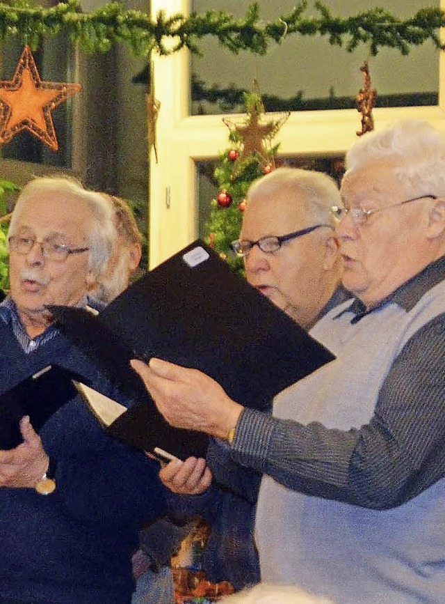 Die Frohsinn-Herren singen in der Himmelspforte.   | Foto: Weber-Kroker