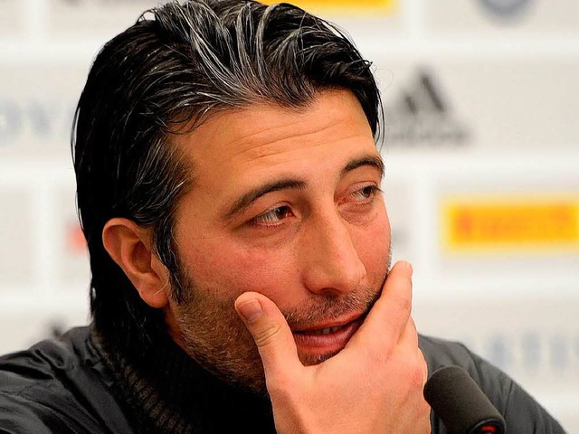 2015 plus: Trainer Murat Yakin hat den...mit dem FC Basel vorzeitig verlngert.  | Foto: Meinrad Schn