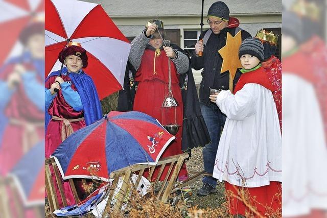 Sternsinger trotzen Regen und Wind