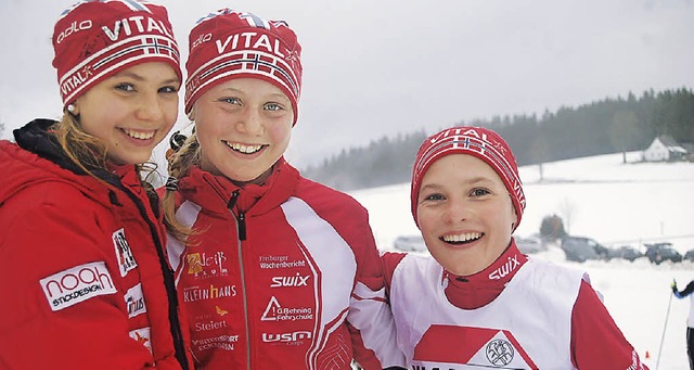 Bezirks-Staffelmeisterinnen des Skibez...ei (Mitte) und Nicola Lange (rechts).  | Foto: Junkel