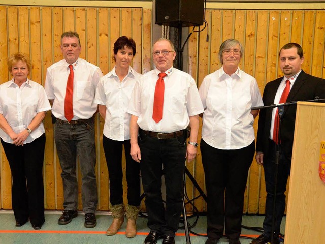 Die &#8222;Helfer vor Ort&#8220;-Grupp... stellte Martin Winkler (rechts) vor.   | Foto: Markus Maier