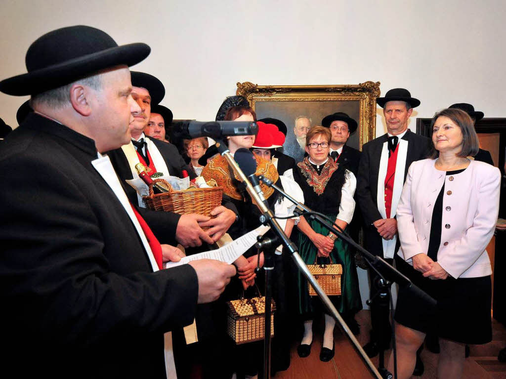 Neujahrsbesuch von Trachtenabordnungen der Region bei Regierungsprsidentin Brbel Schfer.