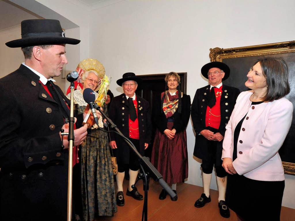 Neujahrsbesuch von Trachtenabordnungen der Region bei Regierungsprsidentin Brbel Schfer.