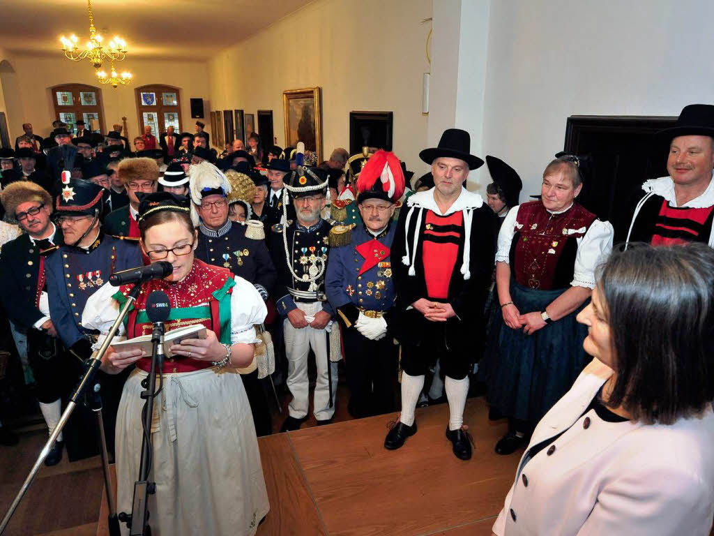 Neujahrsbesuch von Trachtenabordnungen der Region bei Regierungsprsidentin Brbel Schfer.