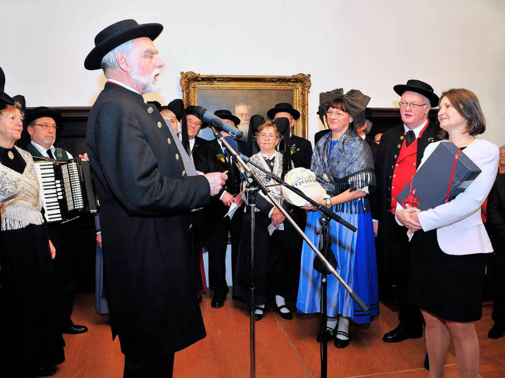 Neujahrsbesuch von Trachtenabordnungen der Region bei Regierungsprsidentin Brbel Schfer.