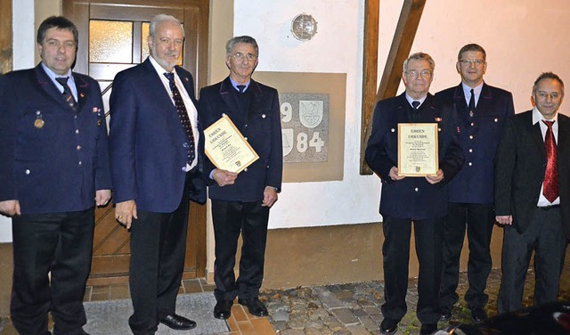 Ehrungen bei der Feuerwehr Wagenstadt:...z (3. von links) und Gnter Herrmann.   | Foto: Jrg Schimanski