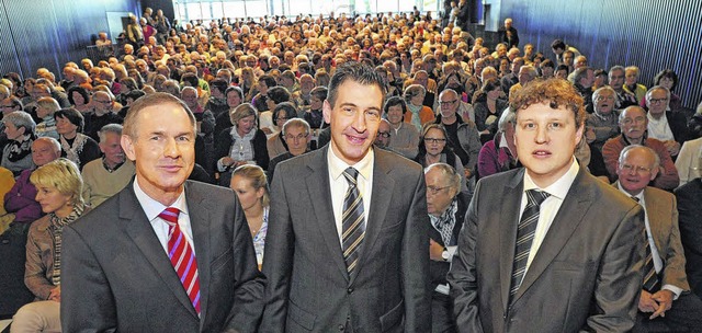 Drei Kandidaten und 400 Zuhrer: Rolan...zten Strawinsky-Saal der Donauhallen.   | Foto: Vollmer