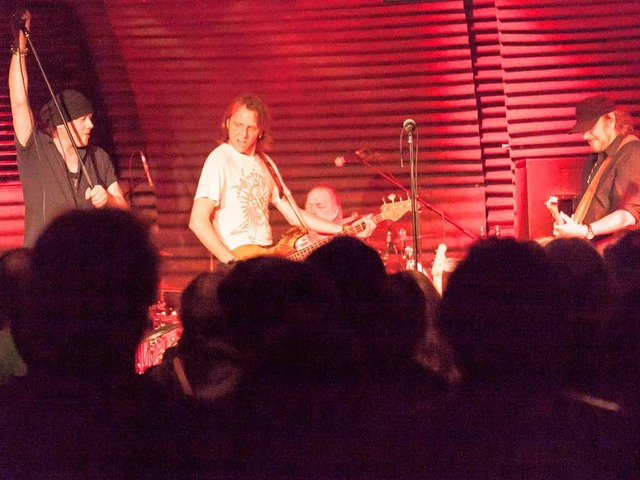 Die Hamburg Blues Band mit Miller Anderson (rechts).   | Foto: Peters