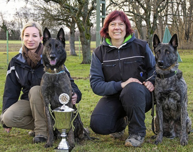 Madlen Keller (links) mit ihrem Hund Ixxus und Andrea Manthey mit Glenmore   | Foto: privat