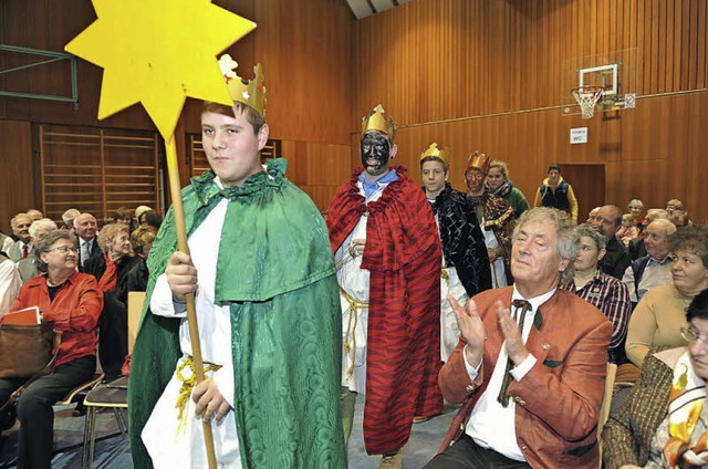 Wie es sich fr einen Neujahrsempfang ...zingen zogen auch die Sternsinger ein.  | Foto: RITA EGGSTEIN                   