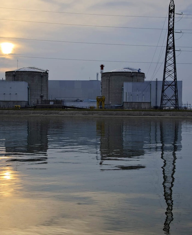 Sptestens 2016 soll Fessenheims Atomkraftwerk vom Netz genommen werden.    | Foto: Dorothee Phillipp/afp